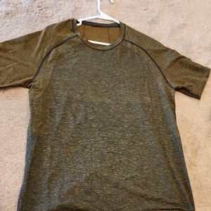 Lululemon Athletica Green Short Sleeve Tee